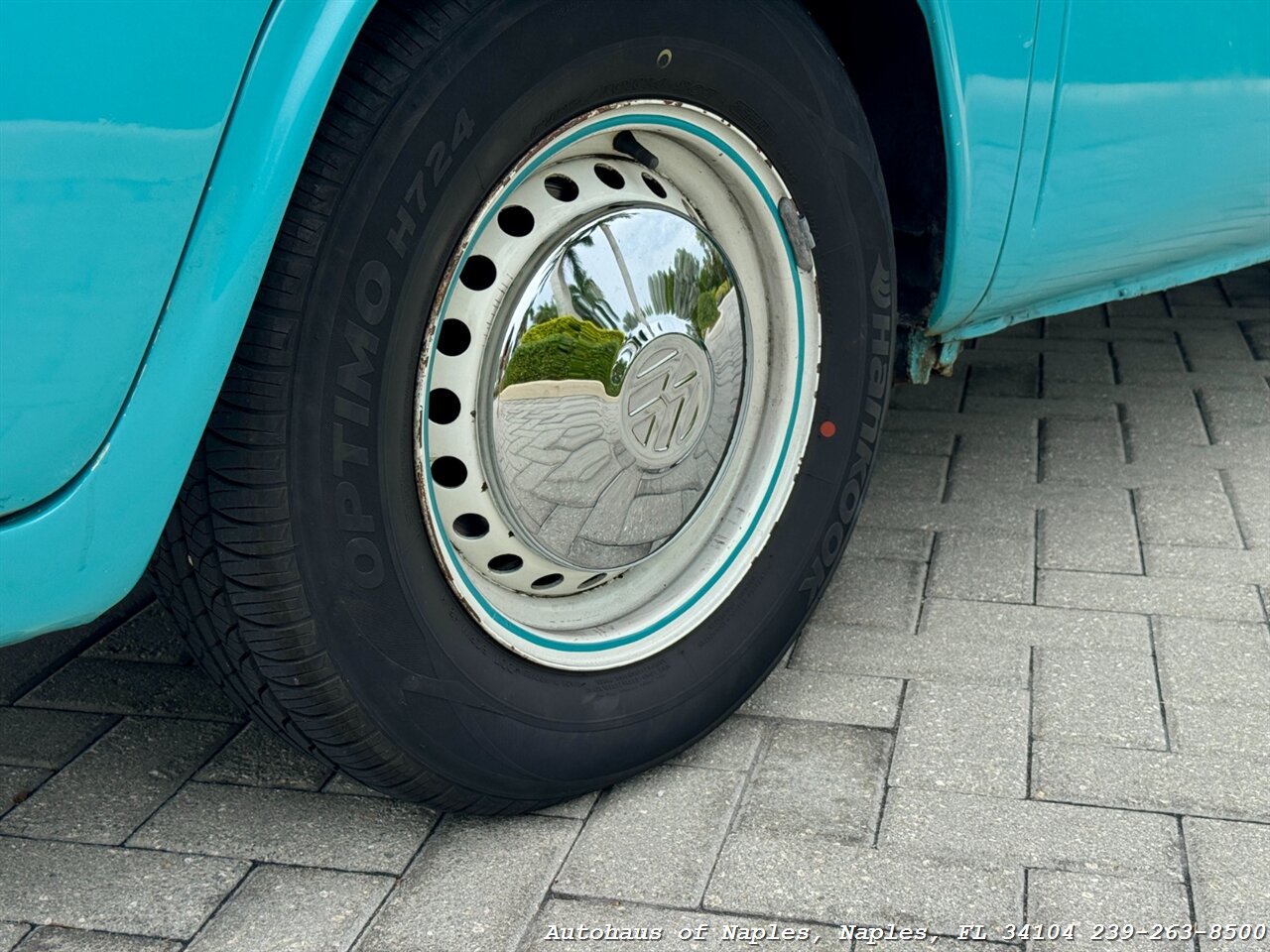 1978 Volkswagen Bus/Vanagon   - Photo 18 - Naples, FL 34104