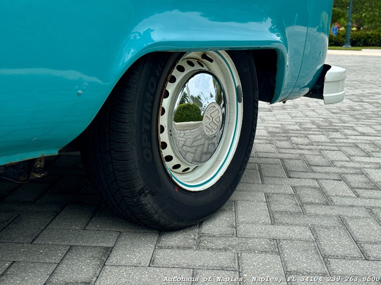 1978 Volkswagen Bus/Vanagon   - Photo 19 - Naples, FL 34104