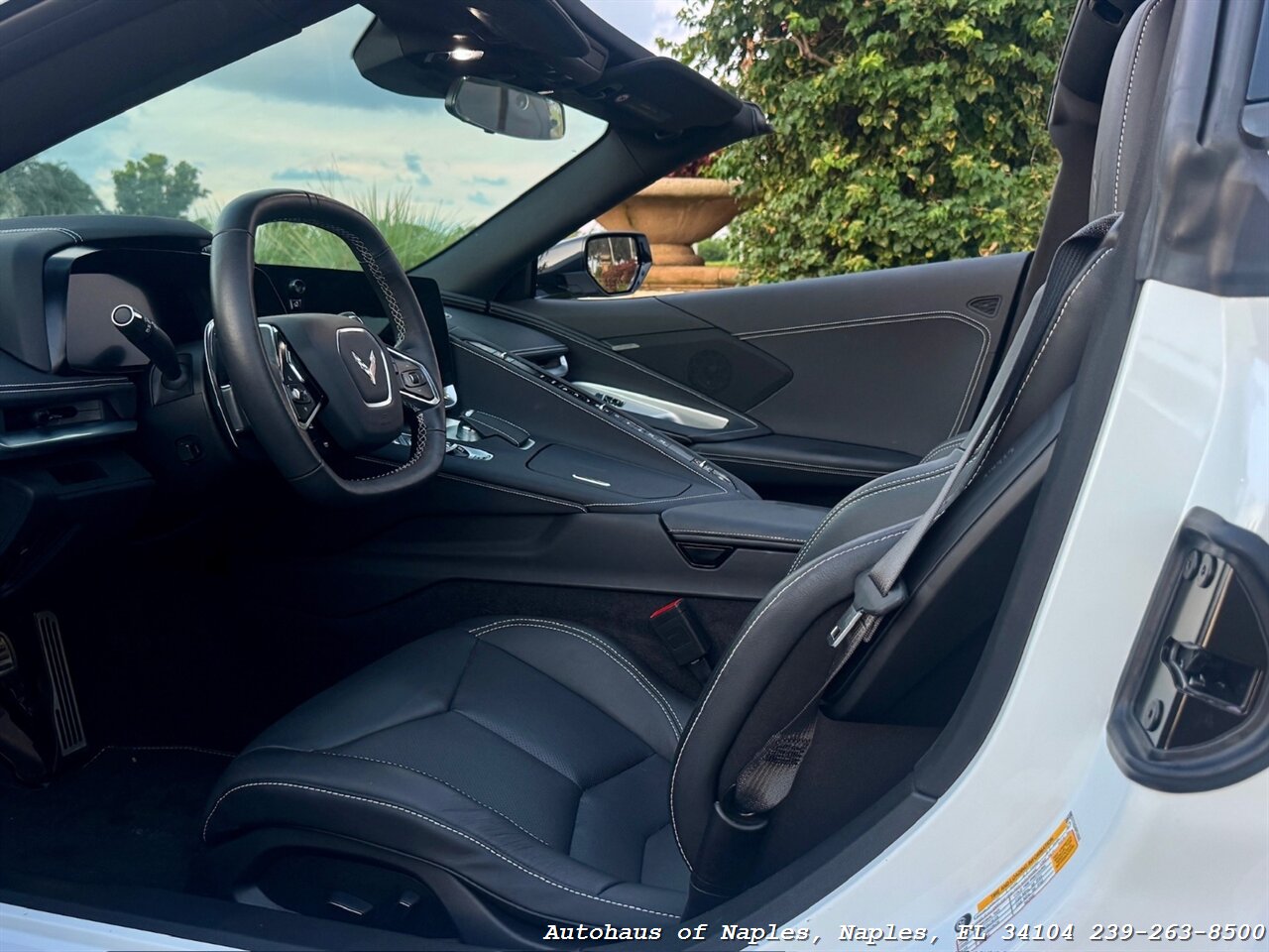 2023 Chevrolet Corvette Stingray   - Photo 25 - Naples, FL 34104