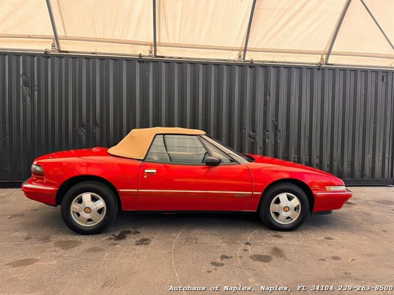 1990 Buick Reatta   - Photo 11 - Naples, FL 34104