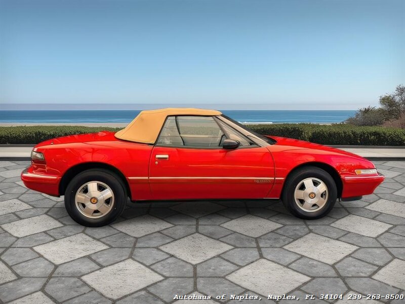 1990 Buick Reatta   - Photo 11 - Naples, FL 34104