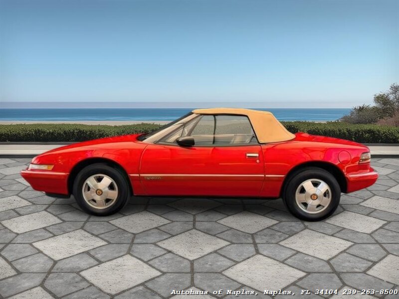 1990 Buick Reatta   - Photo 32 - Naples, FL 34104