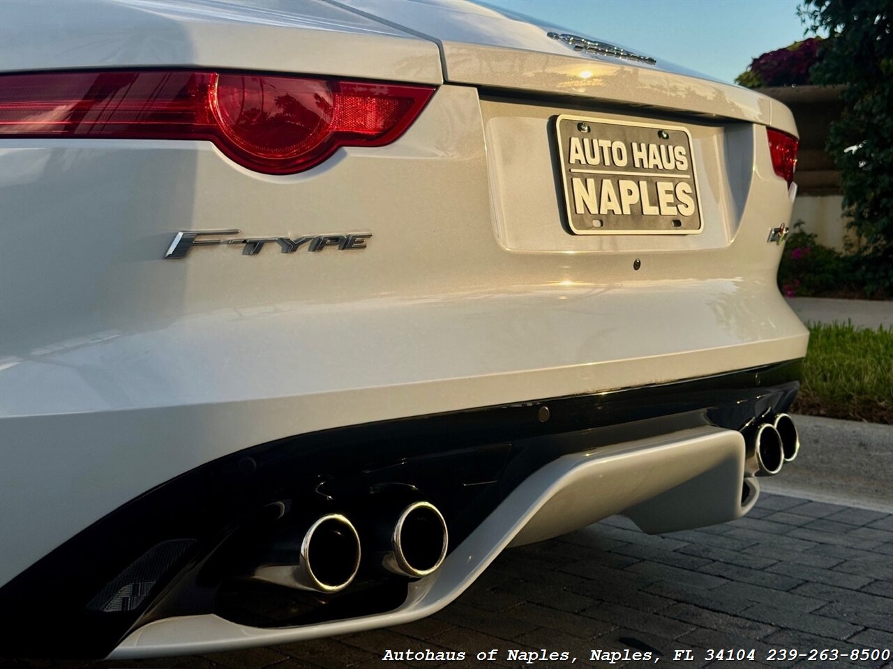 2017 Jaguar F-TYPE R - Photo 36 - Naples, FL 34104