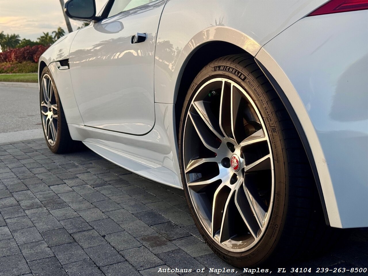 2017 Jaguar F-TYPE R - Photo 28 - Naples, FL 34104
