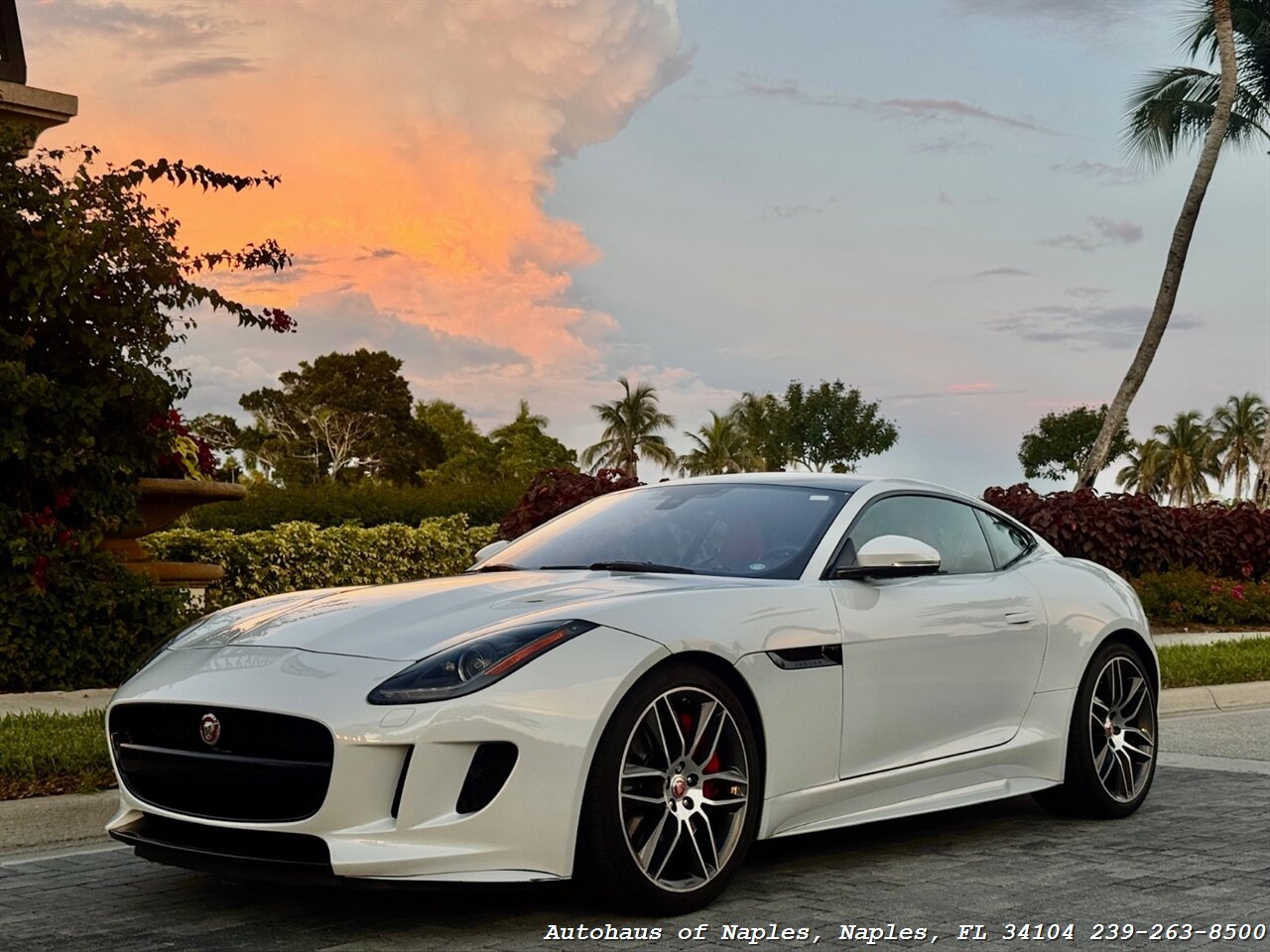 2017 Jaguar F-TYPE R - Photo 4 - Naples, FL 34104