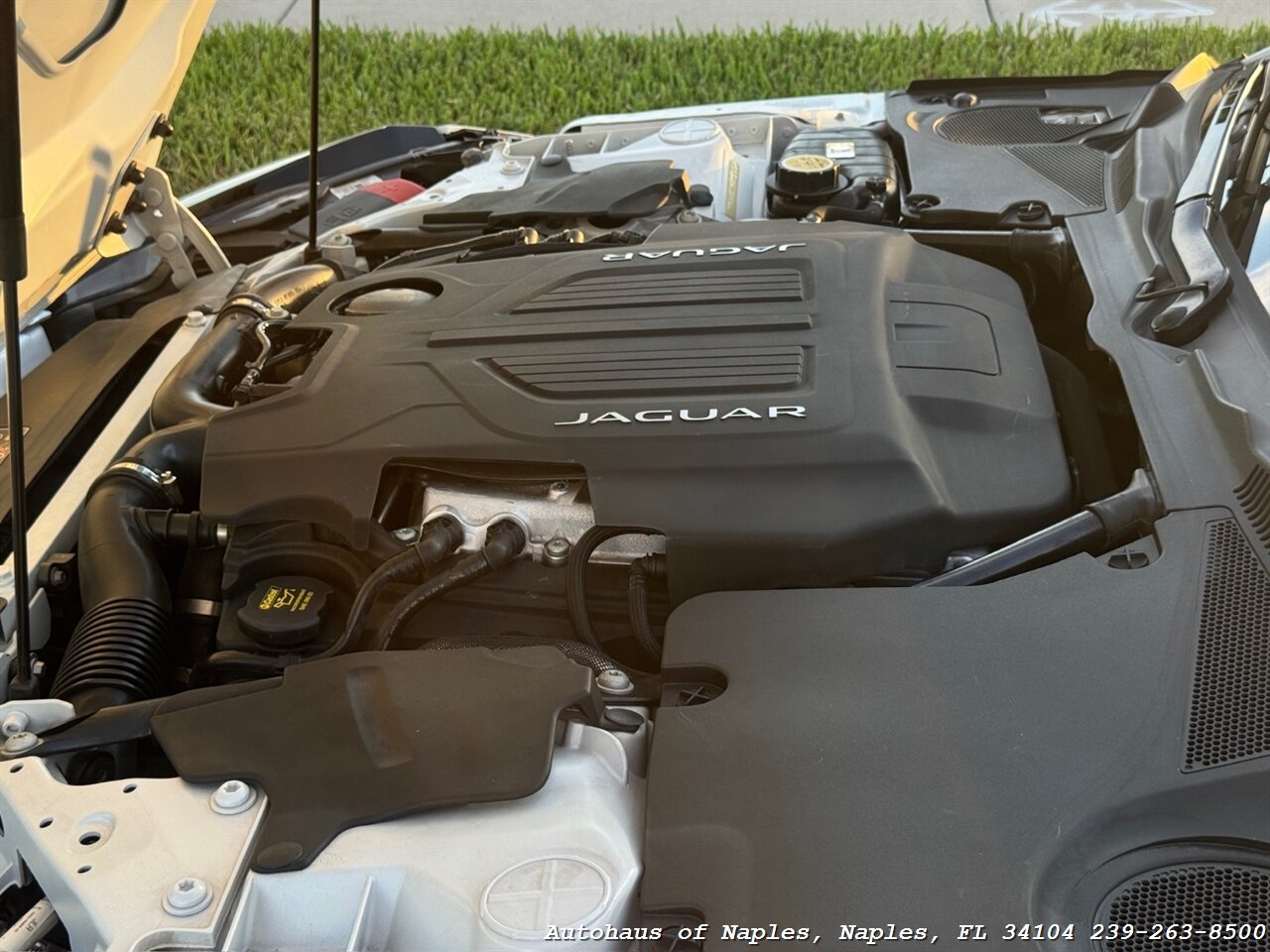 2017 Jaguar F-TYPE R - Photo 18 - Naples, FL 34104