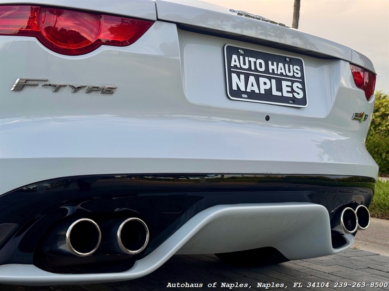2017 Jaguar F-TYPE R - Photo 30 - Naples, FL 34104