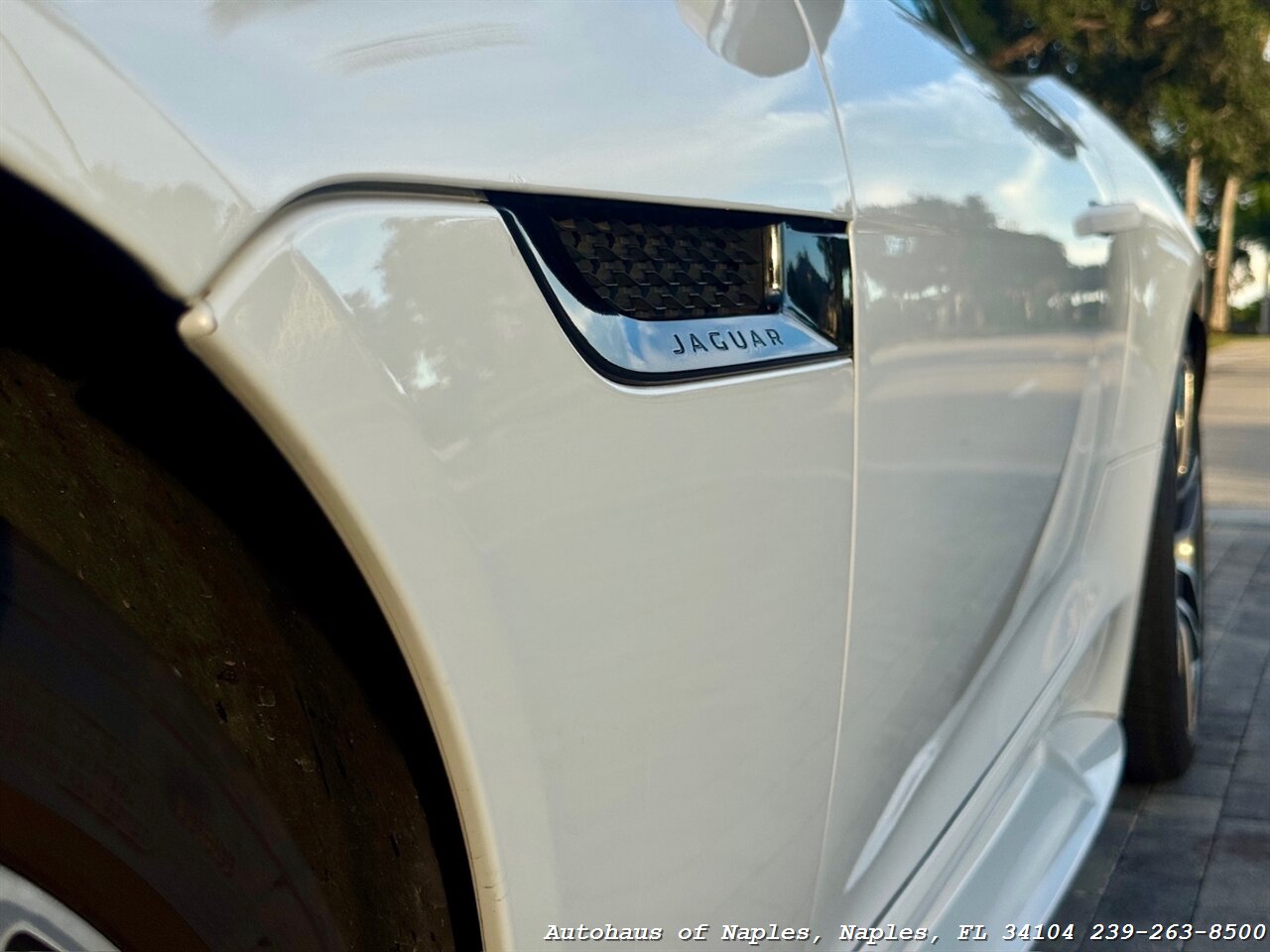 2017 Jaguar F-TYPE R - Photo 9 - Naples, FL 34104