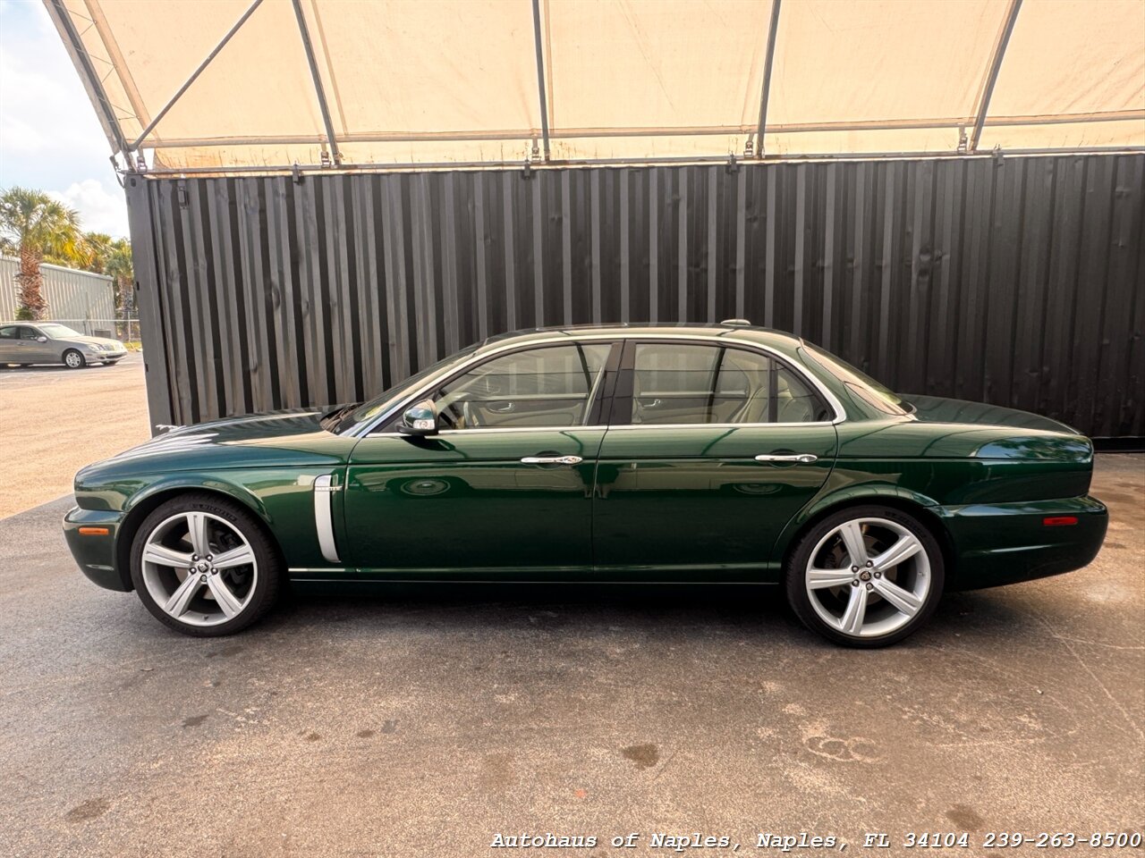 2008 Jaguar XJ8 XJR   - Photo 4 - Naples, FL 34104