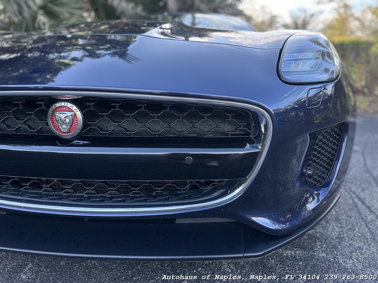 2018 Jaguar F-TYPE 340HP   - Photo 8 - Naples, FL 34104