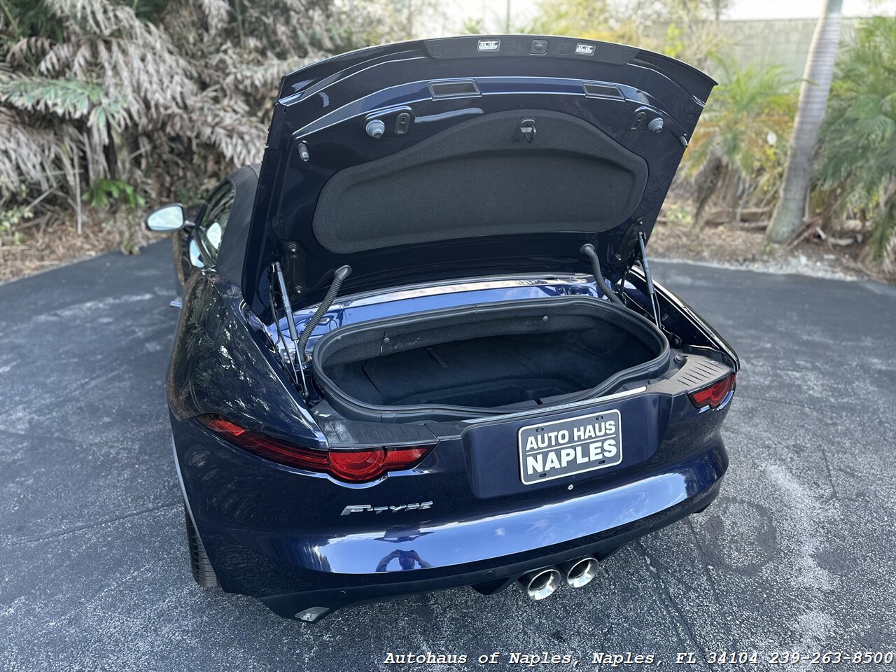 2018 Jaguar F-TYPE 340HP   - Photo 33 - Naples, FL 34104