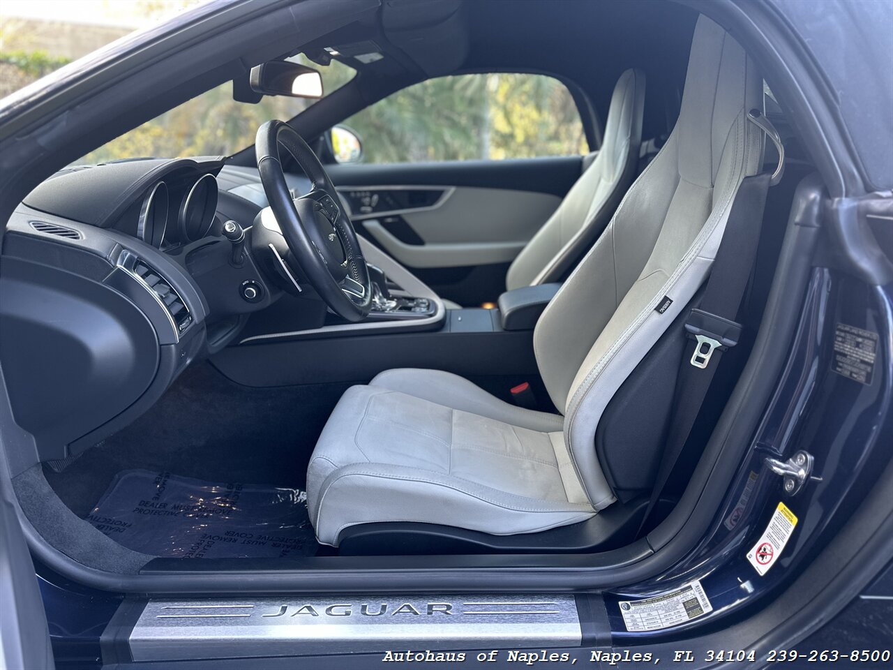 2018 Jaguar F-TYPE 340HP   - Photo 35 - Naples, FL 34104