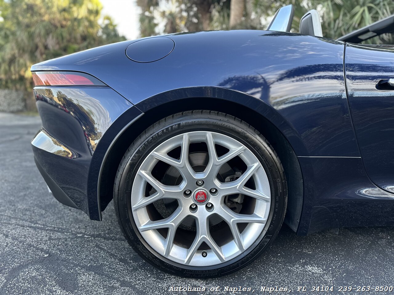 2018 Jaguar F-TYPE 340HP   - Photo 24 - Naples, FL 34104