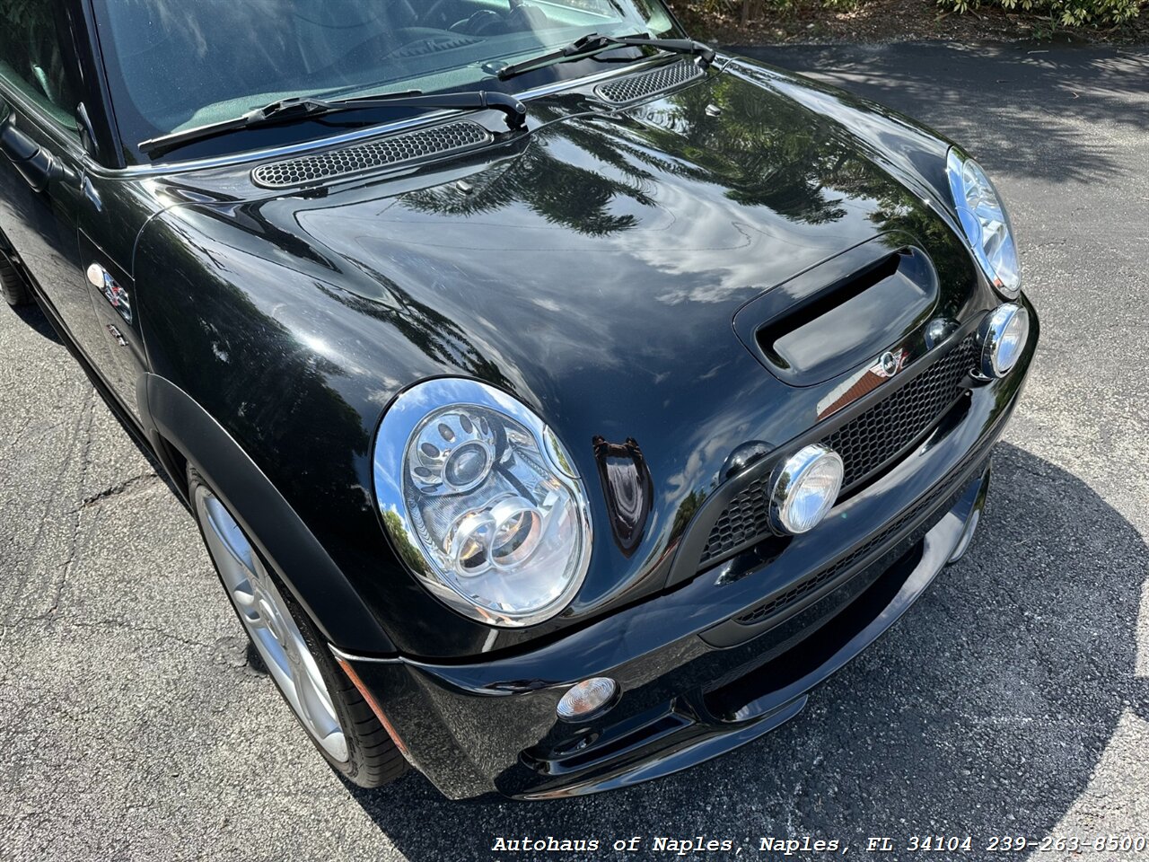 2005 MINI Cooper S JCW Convertible   - Photo 8 - Naples, FL 34104