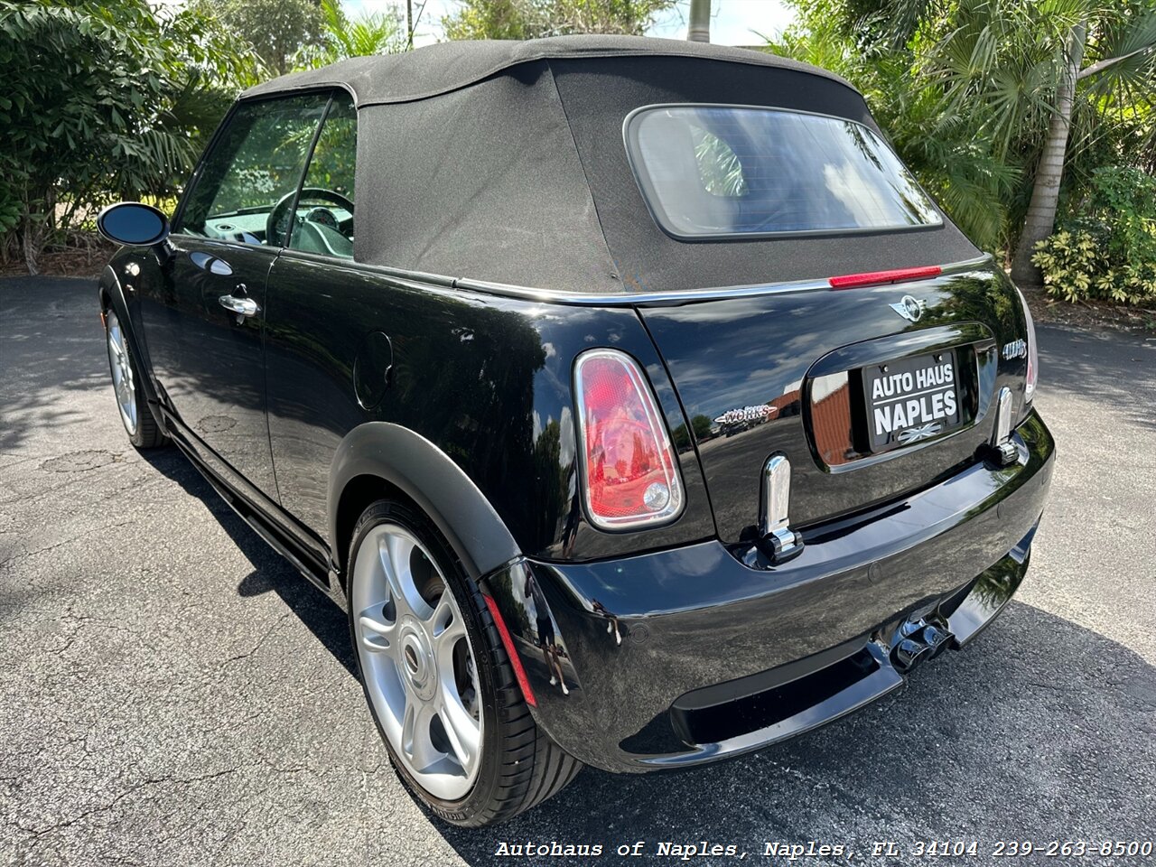 2005 MINI Cooper S JCW Convertible   - Photo 15 - Naples, FL 34104