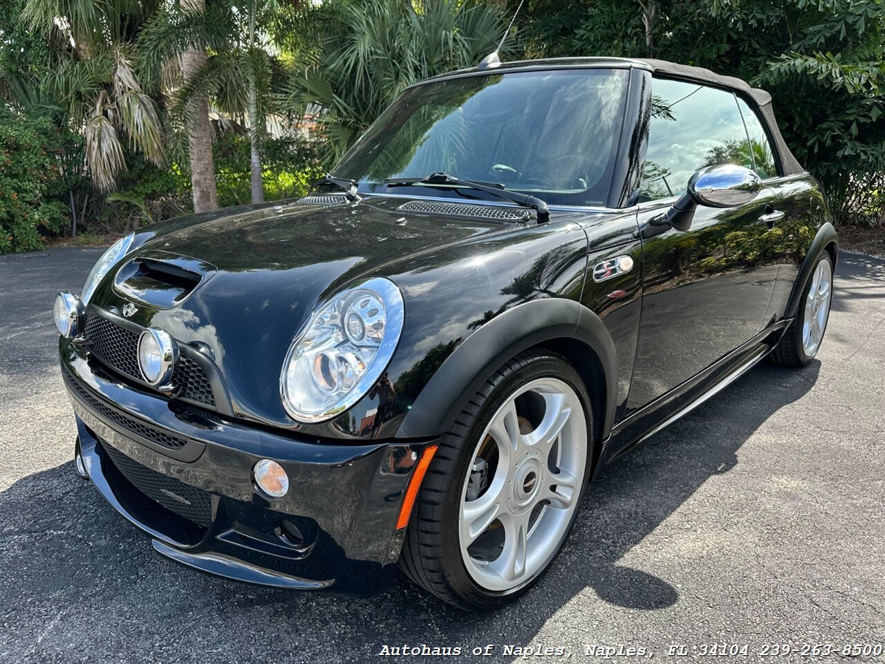 2005 MINI Cooper S JCW Convertible   - Photo 4 - Naples, FL 34104