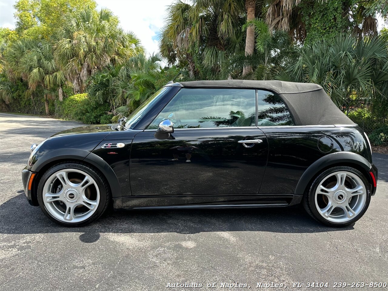 2005 MINI Cooper S JCW Convertible   - Photo 5 - Naples, FL 34104