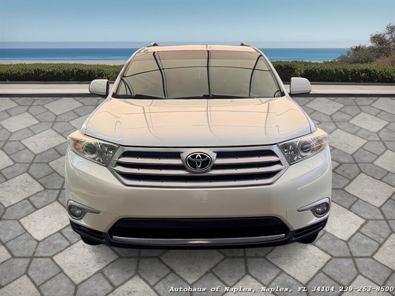 2012 Toyota Highlander   - Photo 2 - Naples, FL 34104