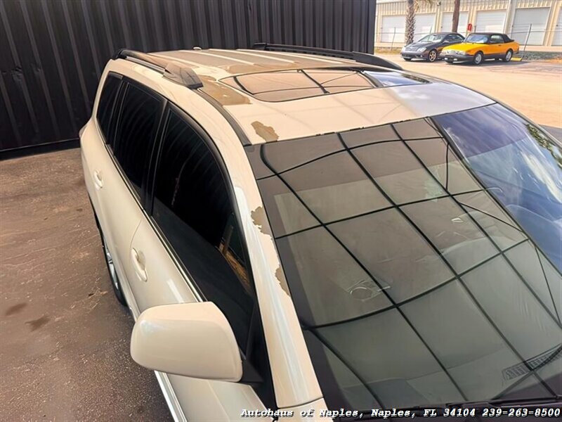 2012 Toyota Highlander   - Photo 26 - Naples, FL 34104