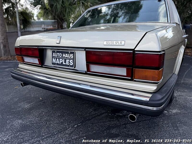 1981 Rolls-Royce Silver Spur   - Photo 23 - Naples, FL 34104