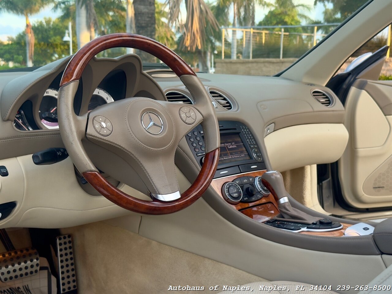 2009 Mercedes-Benz SL 550 - Photo 34 - Naples, FL 34104