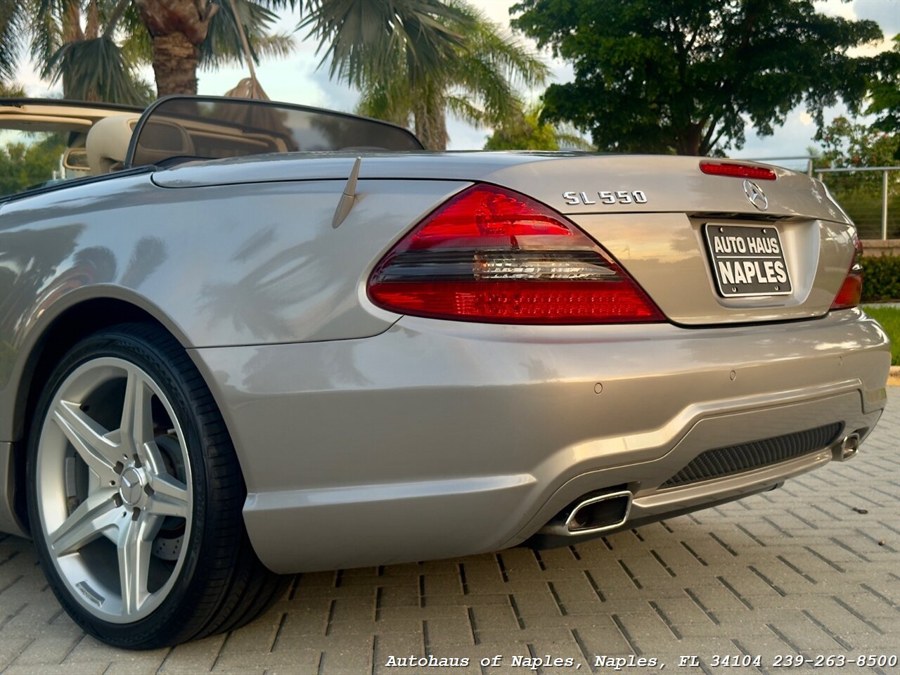 2009 Mercedes-Benz SL 550 - Photo 17 - Naples, FL 34104