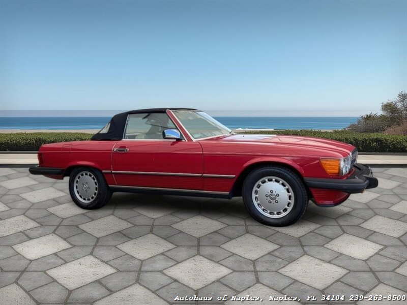 1986 Mercedes-Benz 560-Class 560 SL   - Photo 2 - Naples, FL 34104