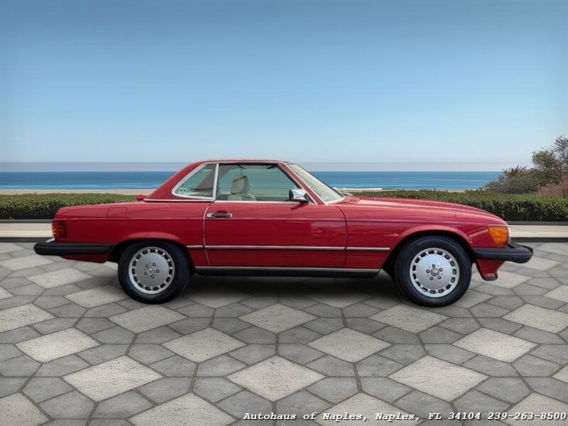 1986 Mercedes-Benz 560-Class 560 SL   - Photo 18 - Naples, FL 34104