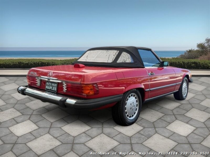 1986 Mercedes-Benz 560-Class 560 SL   - Photo 8 - Naples, FL 34104