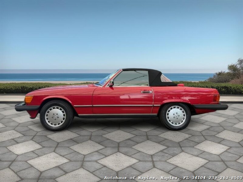 1986 Mercedes-Benz 560-Class 560 SL   - Photo 5 - Naples, FL 34104