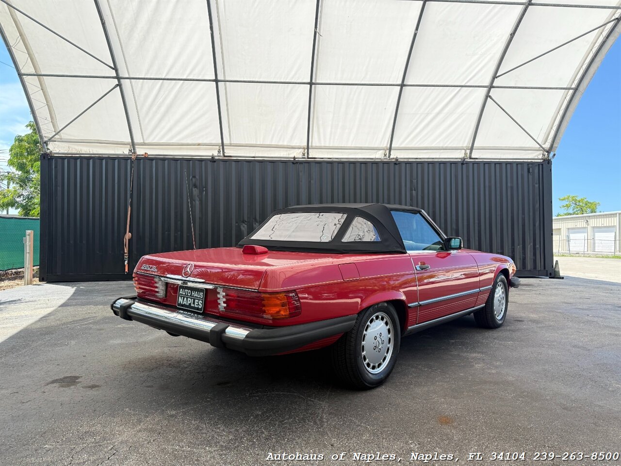 1986 Mercedes-Benz 560-Class 560 SL   - Photo 8 - Naples, FL 34104