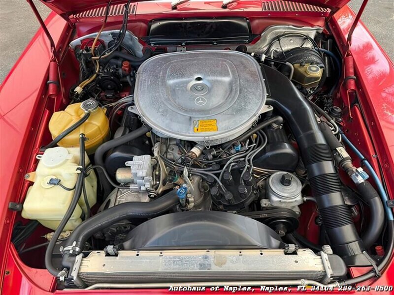 1986 Mercedes-Benz 560-Class 560 SL   - Photo 14 - Naples, FL 34104