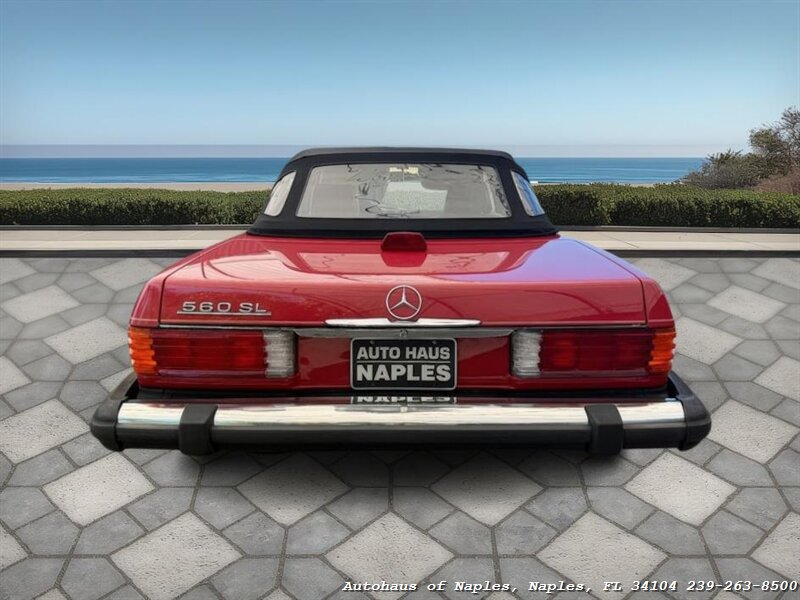 1986 Mercedes-Benz 560-Class 560 SL   - Photo 7 - Naples, FL 34104