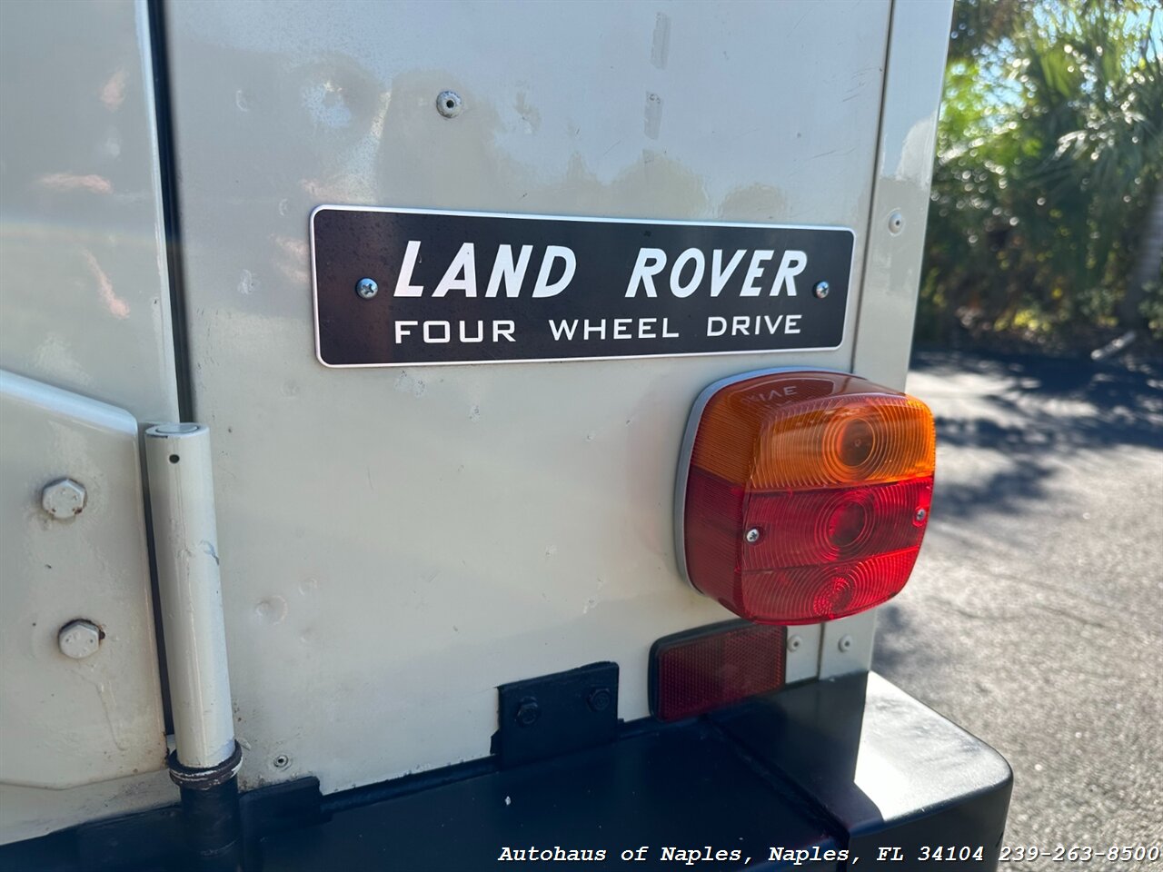 1987 Land Rover Defender 90   - Photo 41 - Naples, FL 34104