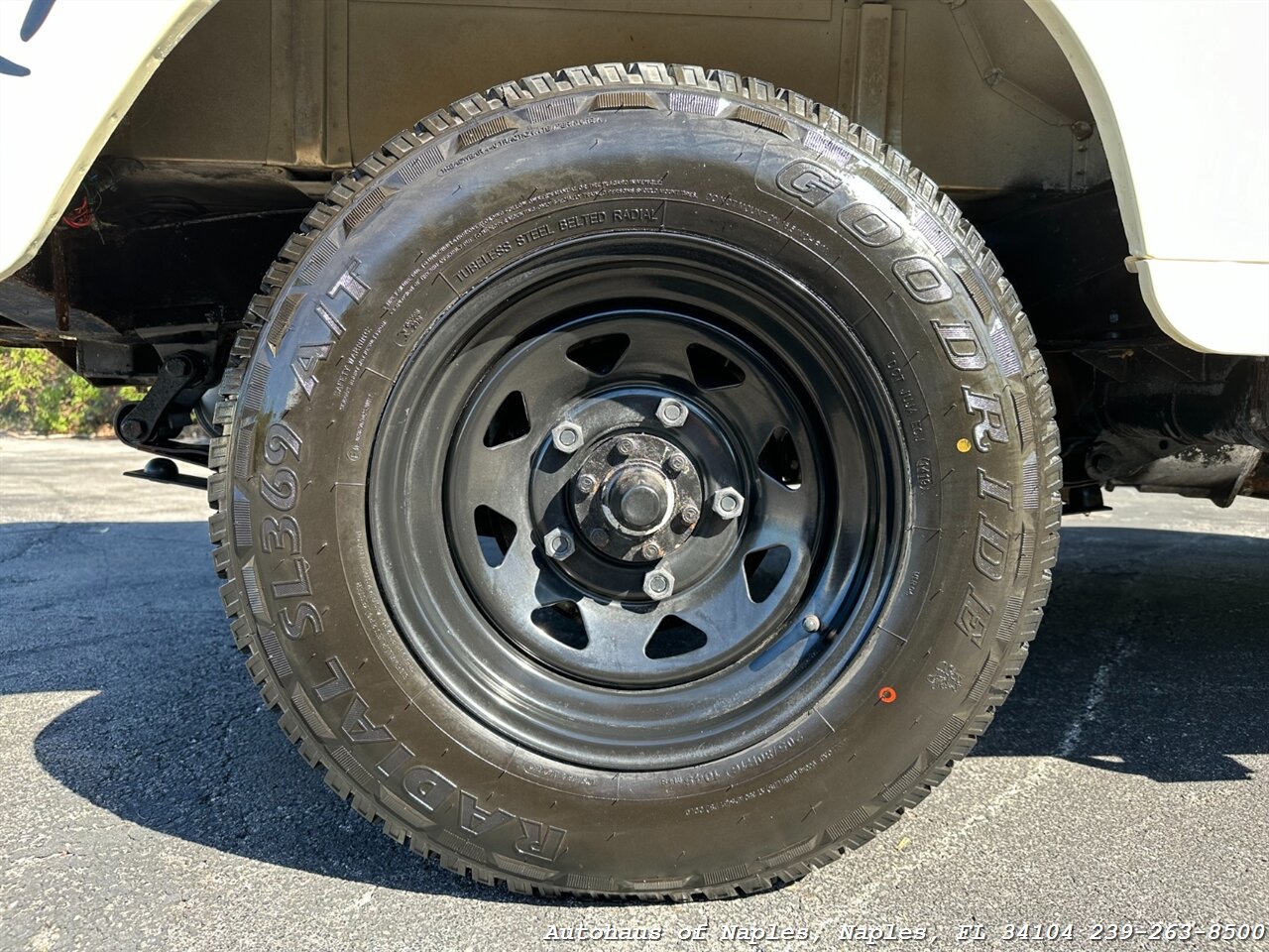 1987 Land Rover Defender 90   - Photo 16 - Naples, FL 34104