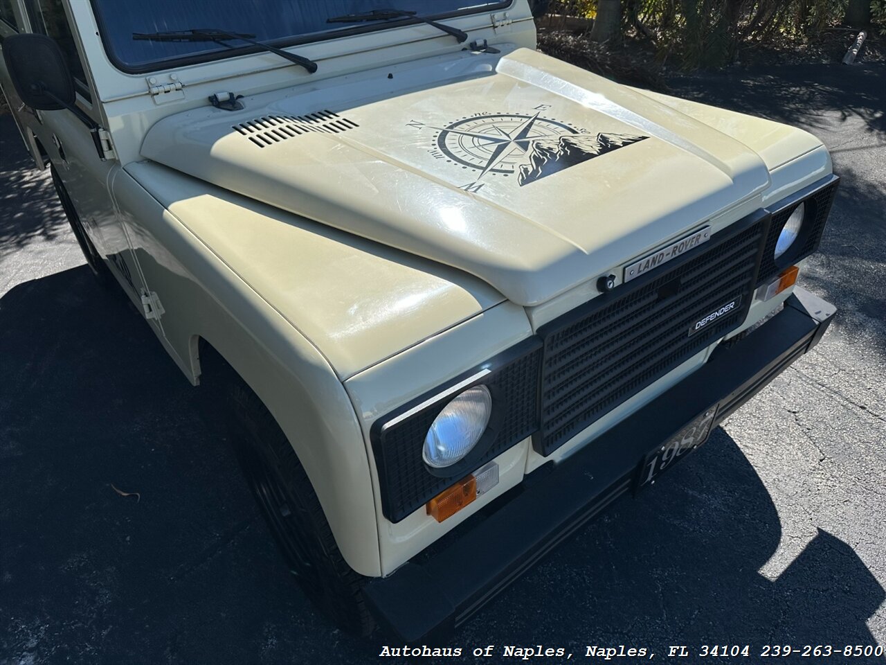 1987 Land Rover Defender 90   - Photo 5 - Naples, FL 34104