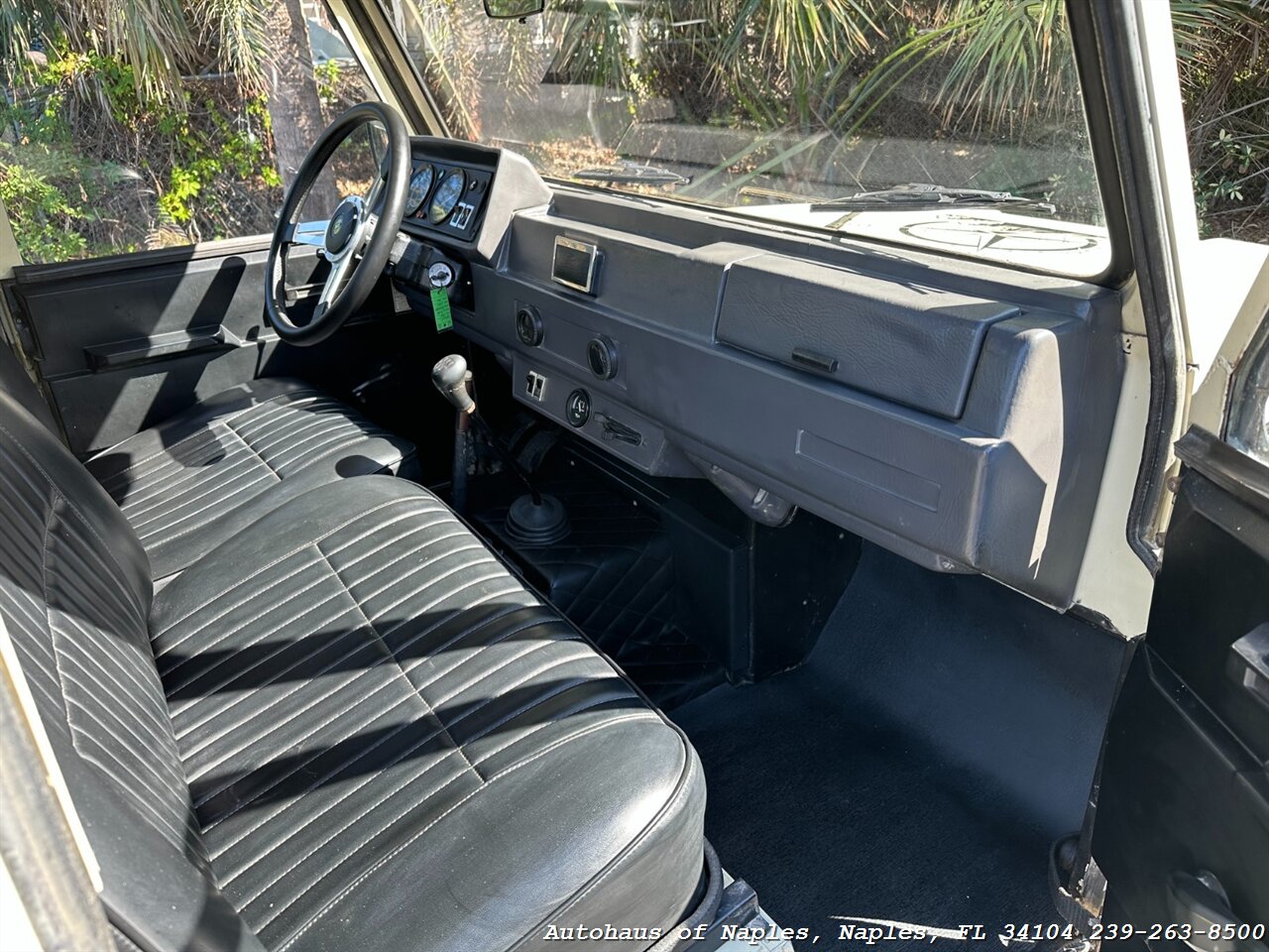 1987 Land Rover Defender 90   - Photo 28 - Naples, FL 34104