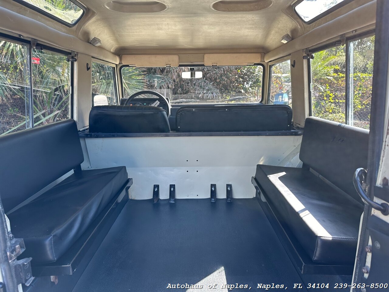 1987 Land Rover Defender 90   - Photo 25 - Naples, FL 34104