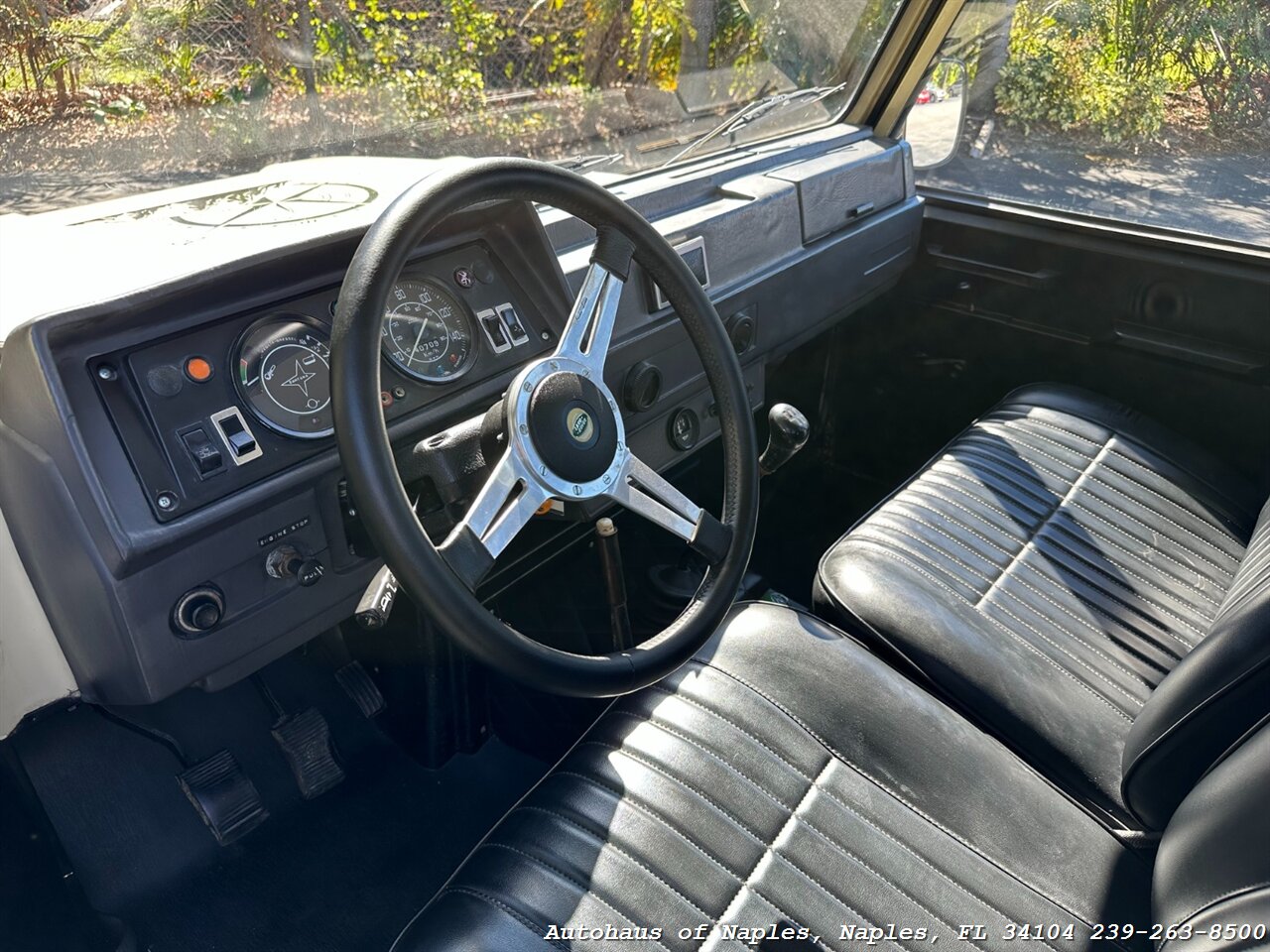 1987 Land Rover Defender 90   - Photo 22 - Naples, FL 34104