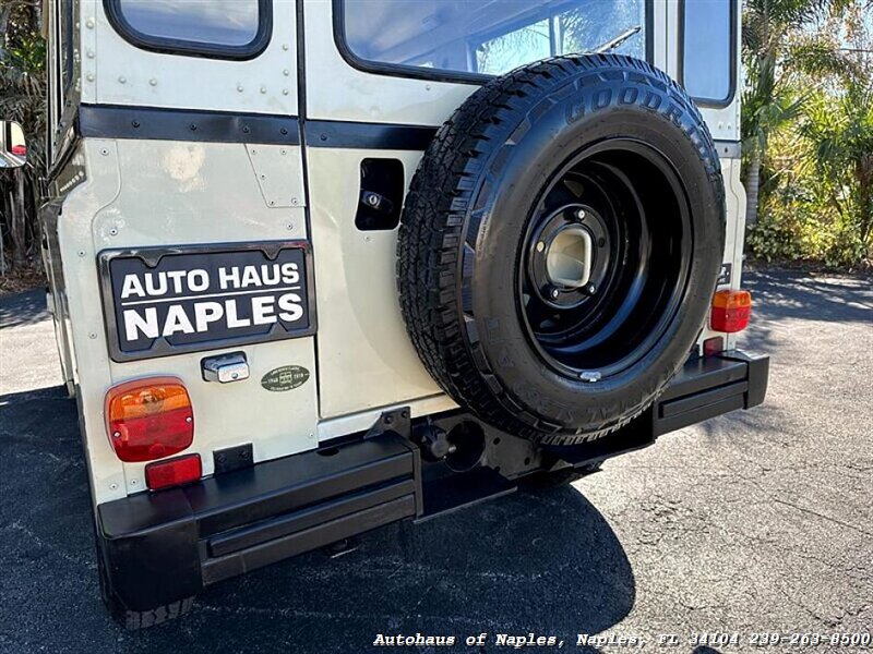 1987 Land Rover Defender 90 - Photo 15 - Naples, FL 34104