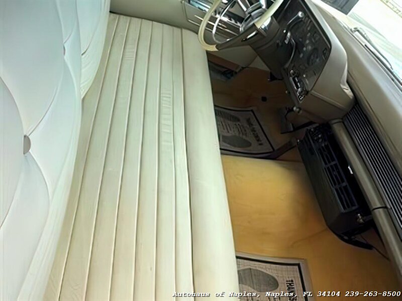 1959 Lincoln Continental   - Photo 72 - Naples, FL 34104