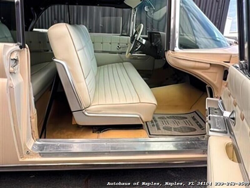 1959 Lincoln Continental   - Photo 70 - Naples, FL 34104