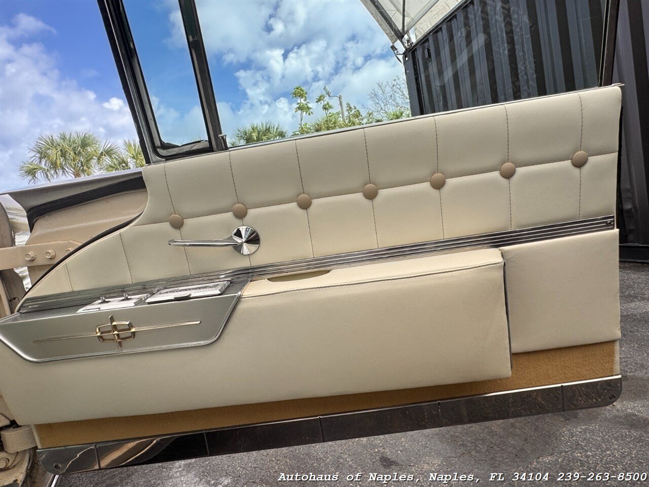 1959 Lincoln Continental   - Photo 23 - Naples, FL 34104