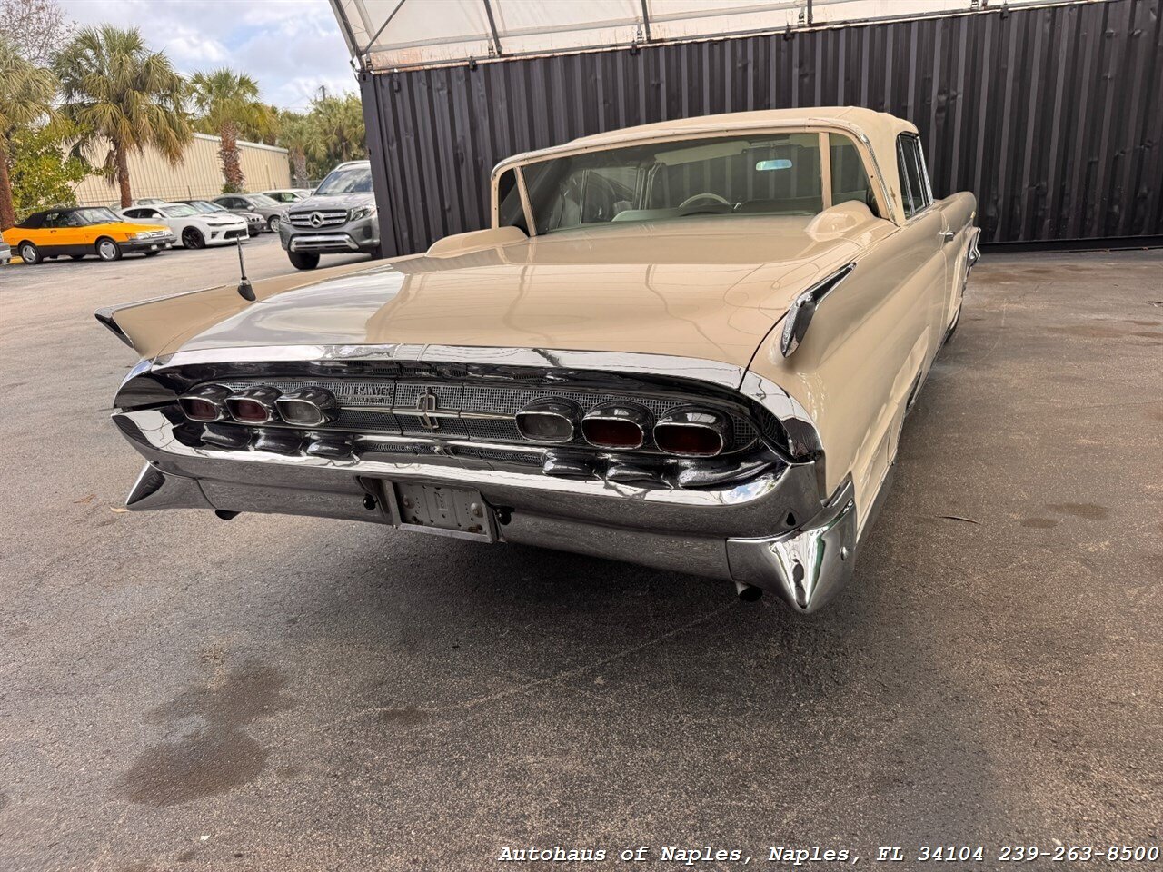 1959 Lincoln Continental   - Photo 8 - Naples, FL 34104