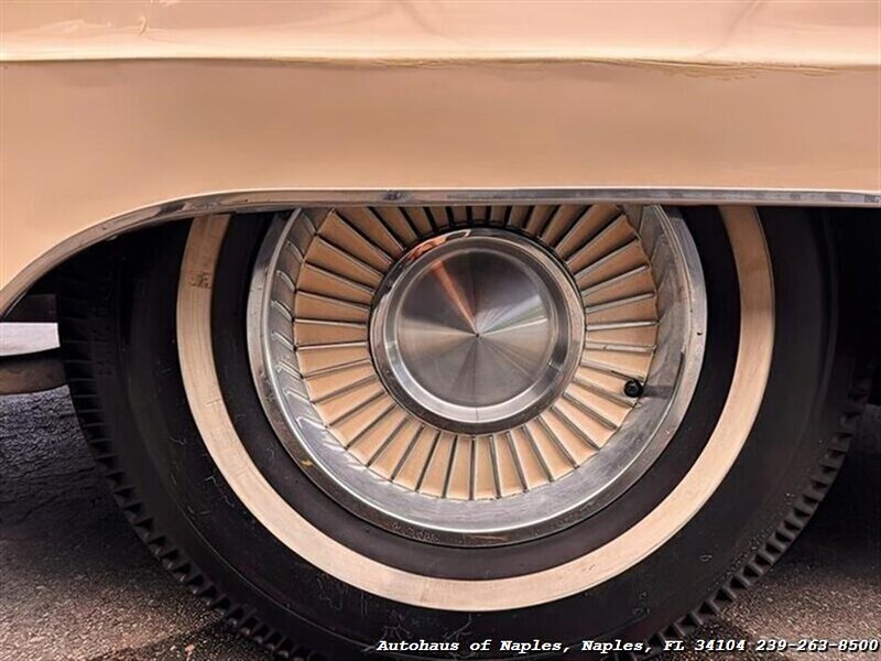 1959 Lincoln Continental   - Photo 5 - Naples, FL 34104