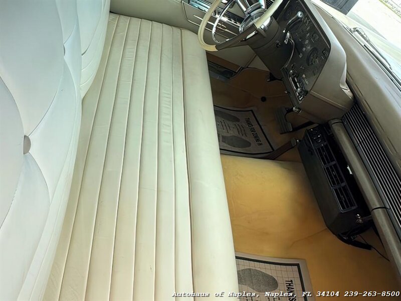 1959 Lincoln Continental   - Photo 23 - Naples, FL 34104
