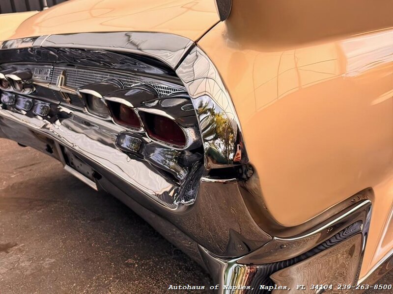 1959 Lincoln Continental   - Photo 4 - Naples, FL 34104