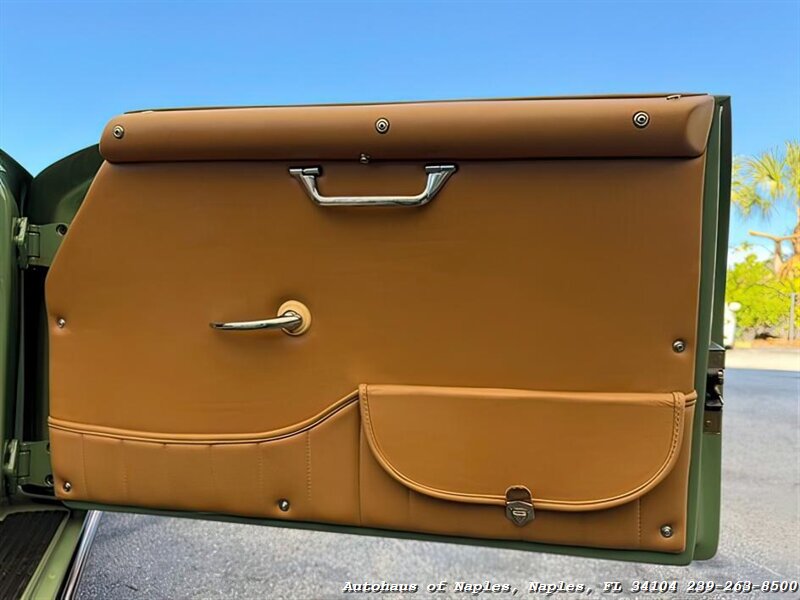 1966 Porsche 356 Speedster Replica   - Photo 49 - Naples, FL 34104