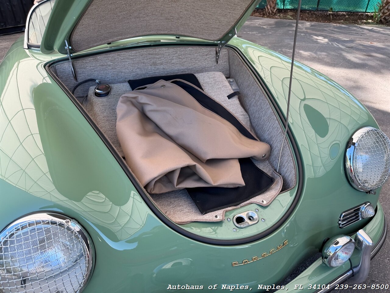 1966 Porsche 356 Speedster Replica - Photo 29 - Naples, FL 34104