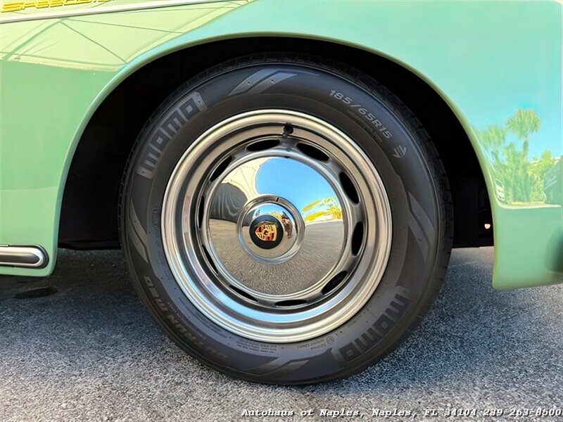 1966 Porsche 356 Speedster Replica   - Photo 38 - Naples, FL 34104